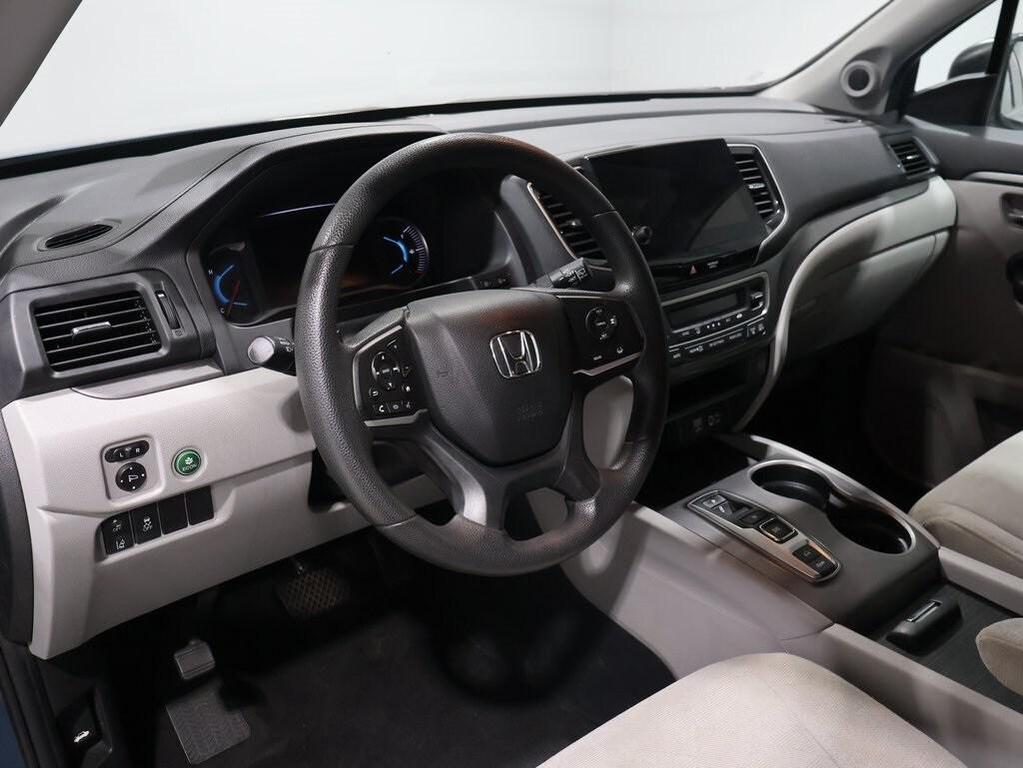 used 2021 Honda Pilot car, priced at $22,222