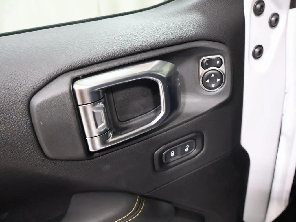 new 2025 Jeep Gladiator car, priced at $52,385