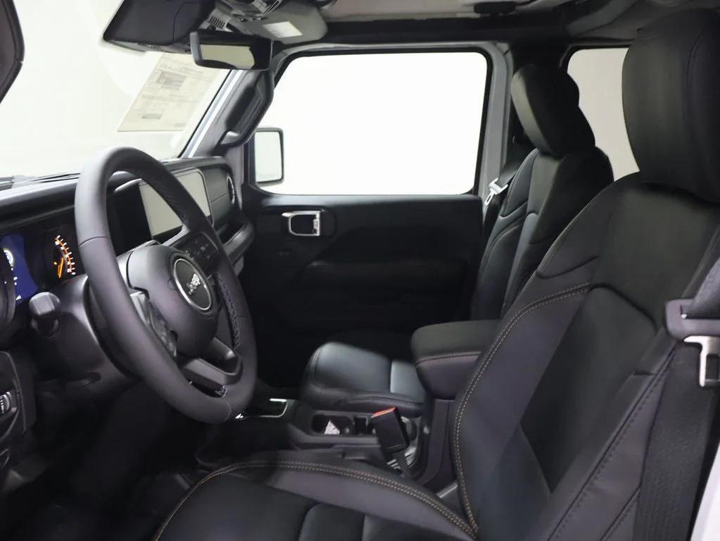 new 2025 Jeep Gladiator car, priced at $52,385