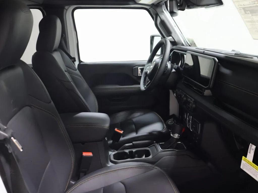 new 2025 Jeep Gladiator car, priced at $52,385