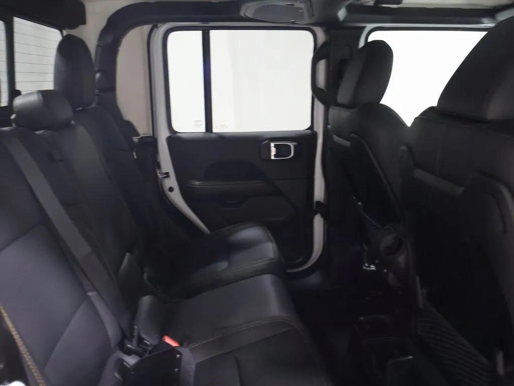 new 2025 Jeep Gladiator car, priced at $52,385