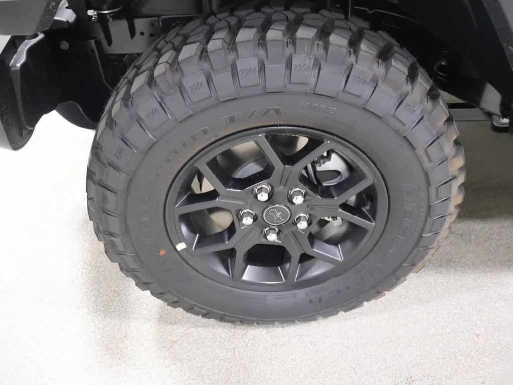 new 2025 Jeep Gladiator car, priced at $52,385