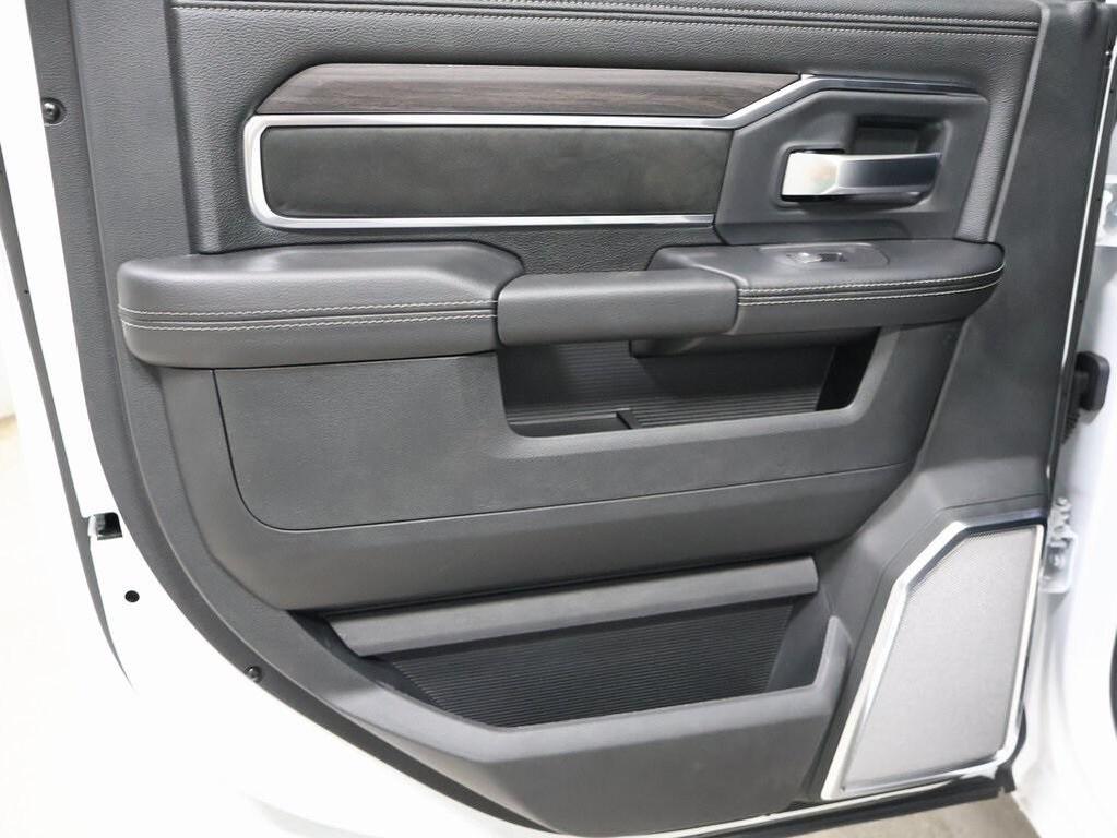 new 2025 Ram 3500 car, priced at $77,596
