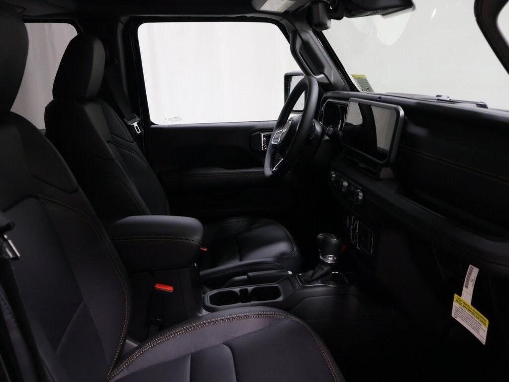 new 2025 Jeep Wrangler car, priced at $53,938