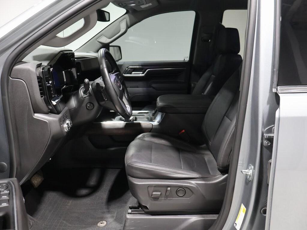 used 2023 GMC Sierra 1500 car, priced at $40,000