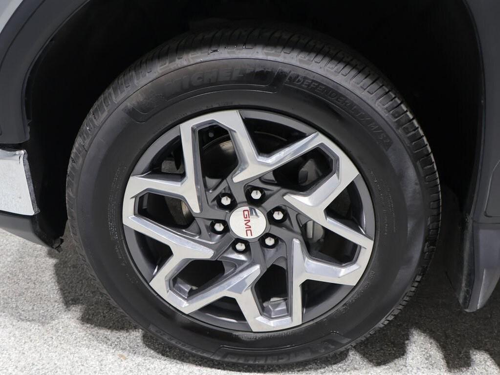 used 2023 GMC Sierra 1500 car, priced at $40,000