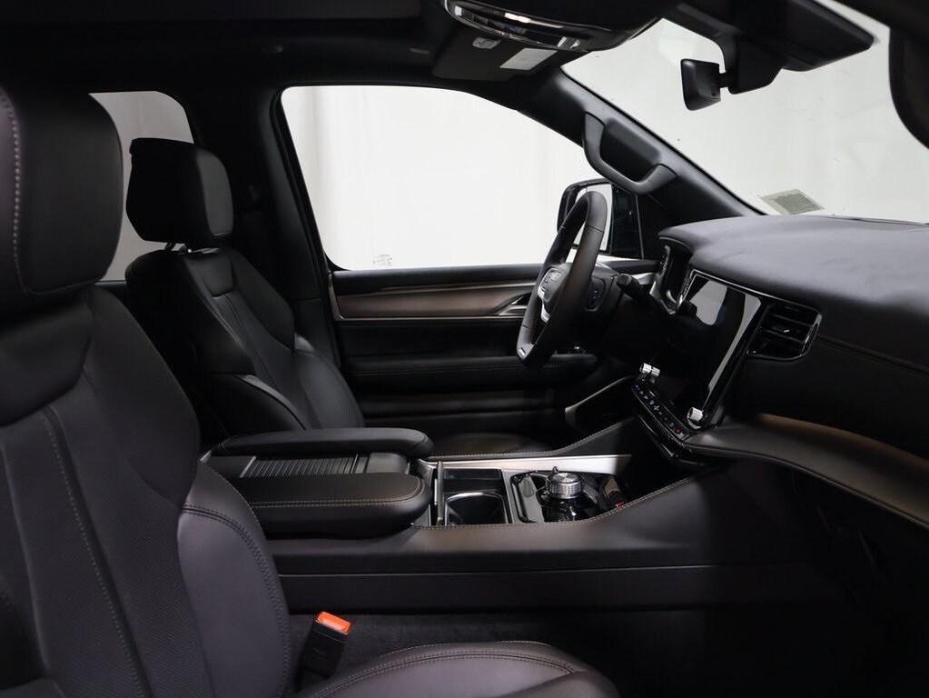 new 2025 Jeep Wagoneer car, priced at $76,013