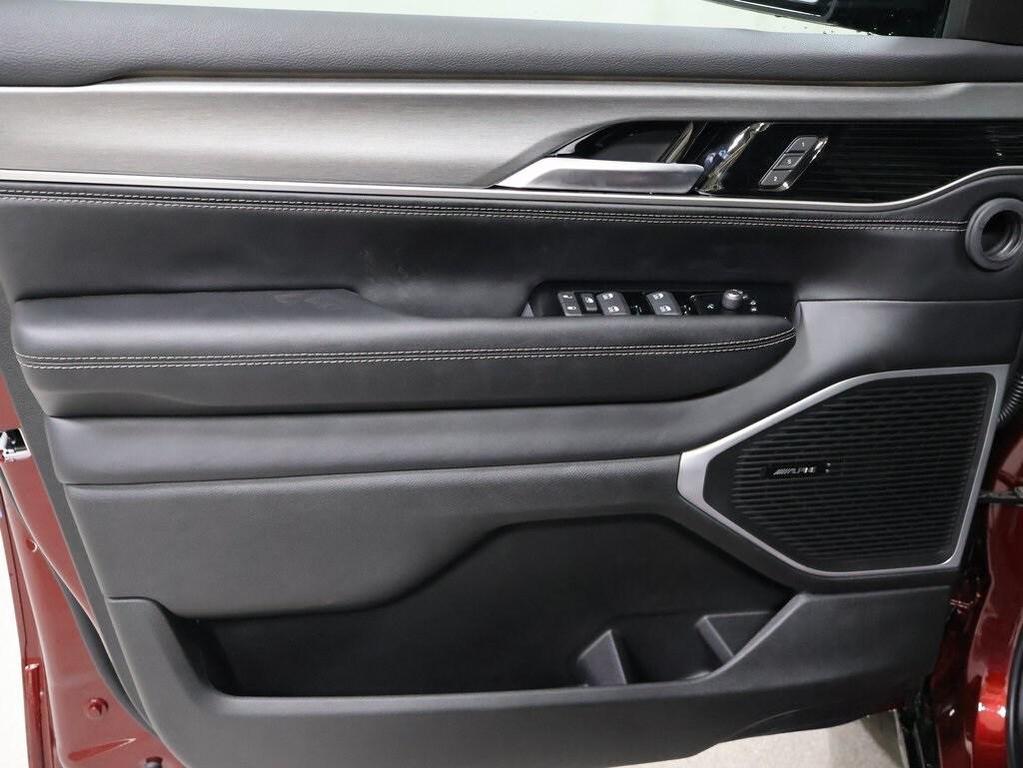 new 2025 Jeep Wagoneer car, priced at $76,013