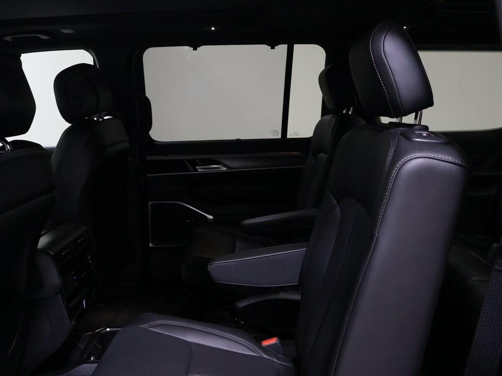 new 2025 Jeep Wagoneer car, priced at $76,013