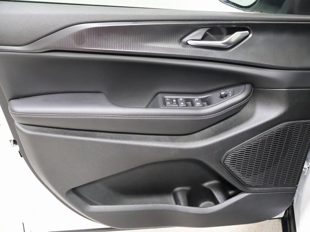 new 2025 Jeep Grand Cherokee L car, priced at $40,029