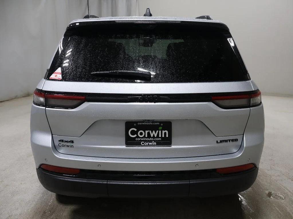 new 2025 Jeep Grand Cherokee car, priced at $50,439
