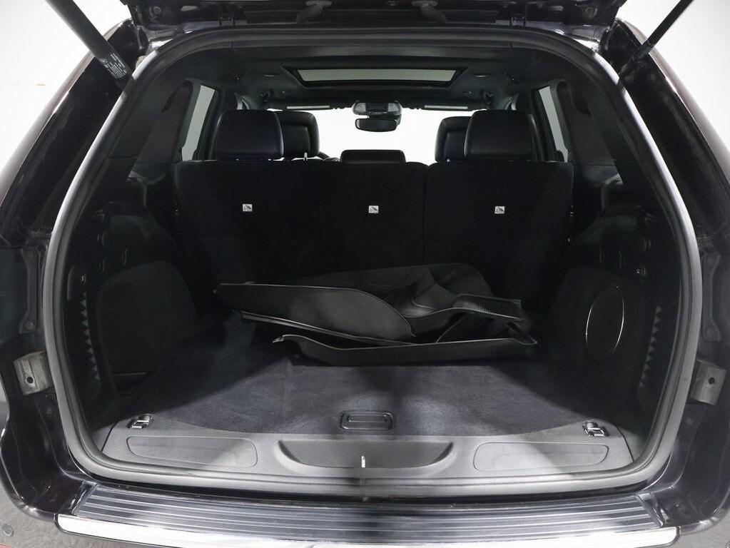 used 2020 Jeep Grand Cherokee car, priced at $14,000