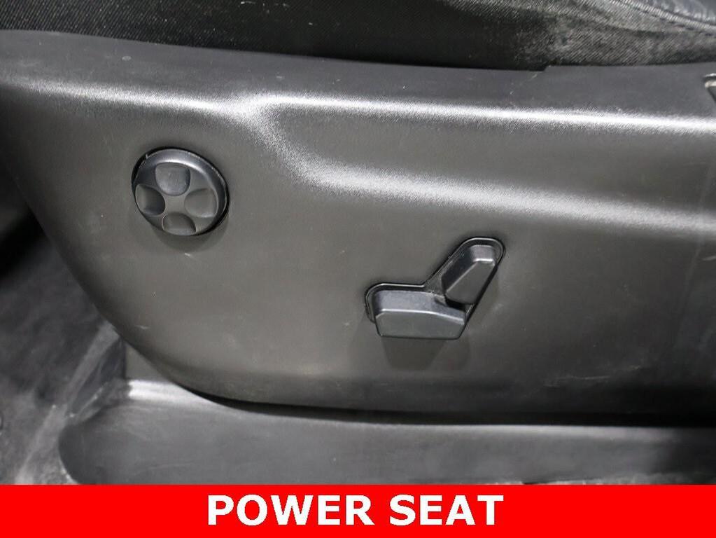 used 2020 Jeep Grand Cherokee car, priced at $14,000