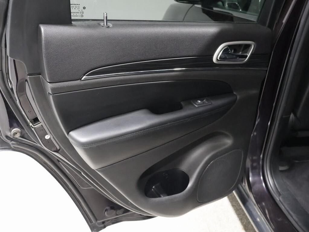 used 2020 Jeep Grand Cherokee car, priced at $14,000