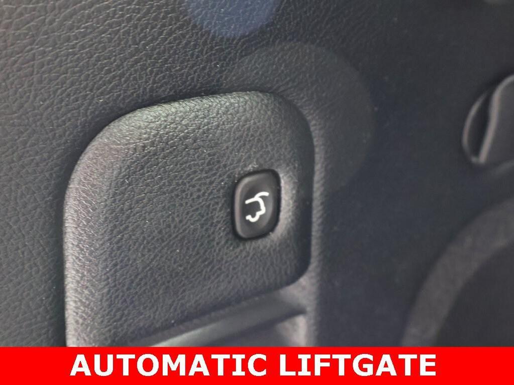 used 2020 Jeep Grand Cherokee car, priced at $14,000