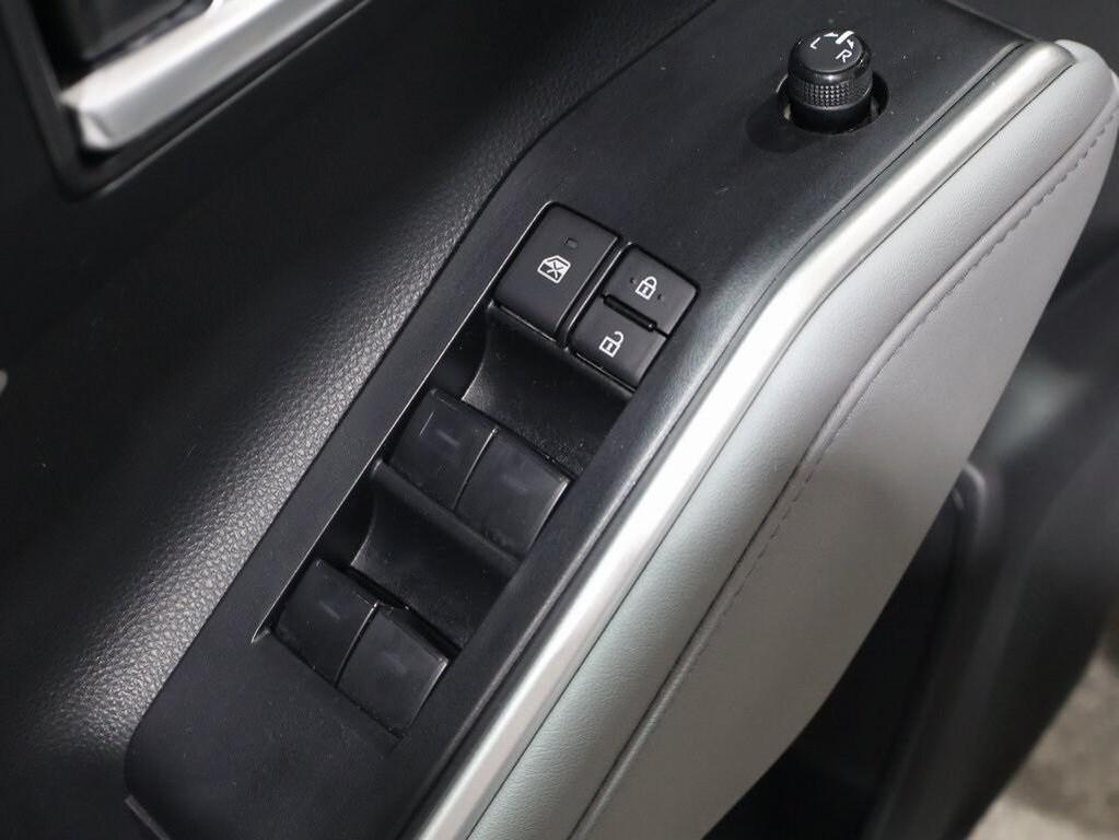 used 2023 Toyota Highlander car, priced at $39,500