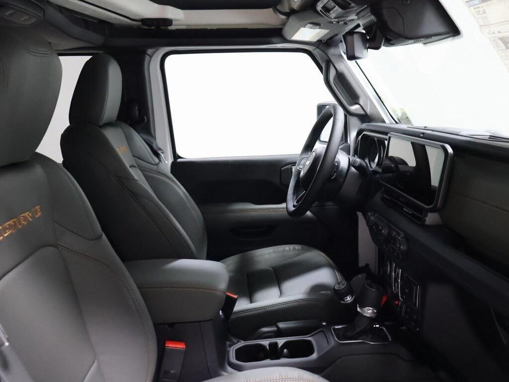 new 2025 Jeep Gladiator car, priced at $59,097