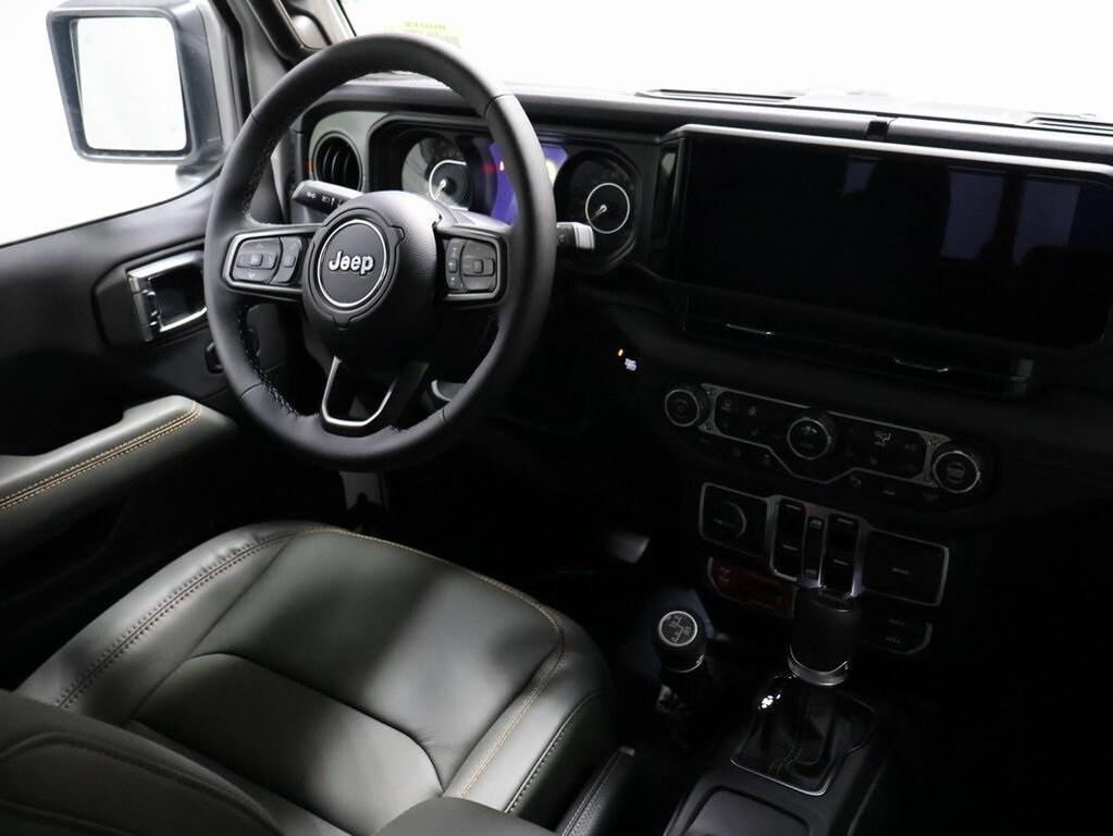 new 2025 Jeep Gladiator car, priced at $59,097