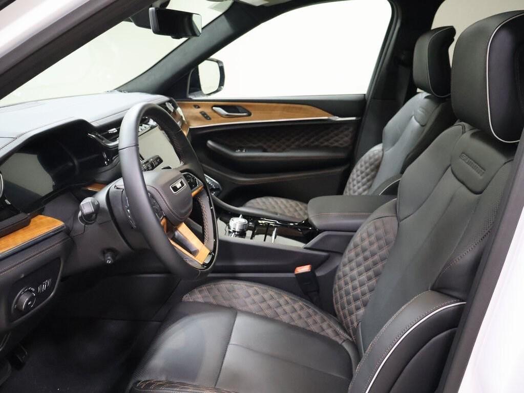 new 2025 Jeep Grand Cherokee L car, priced at $69,425