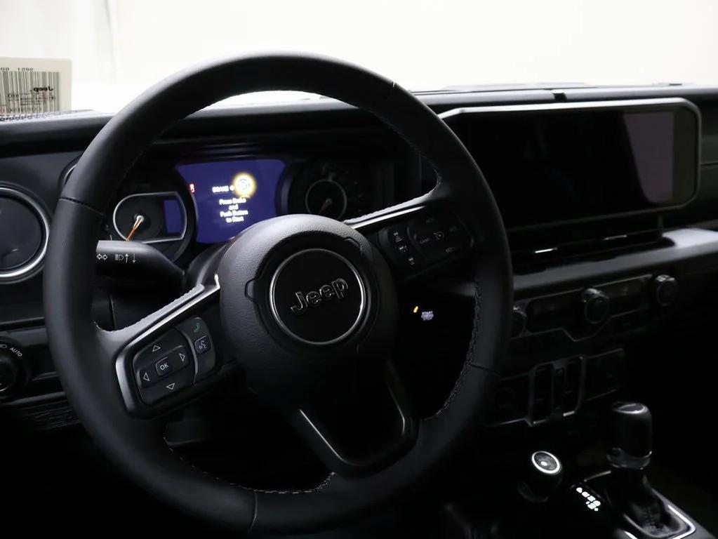 new 2025 Jeep Gladiator car, priced at $52,585