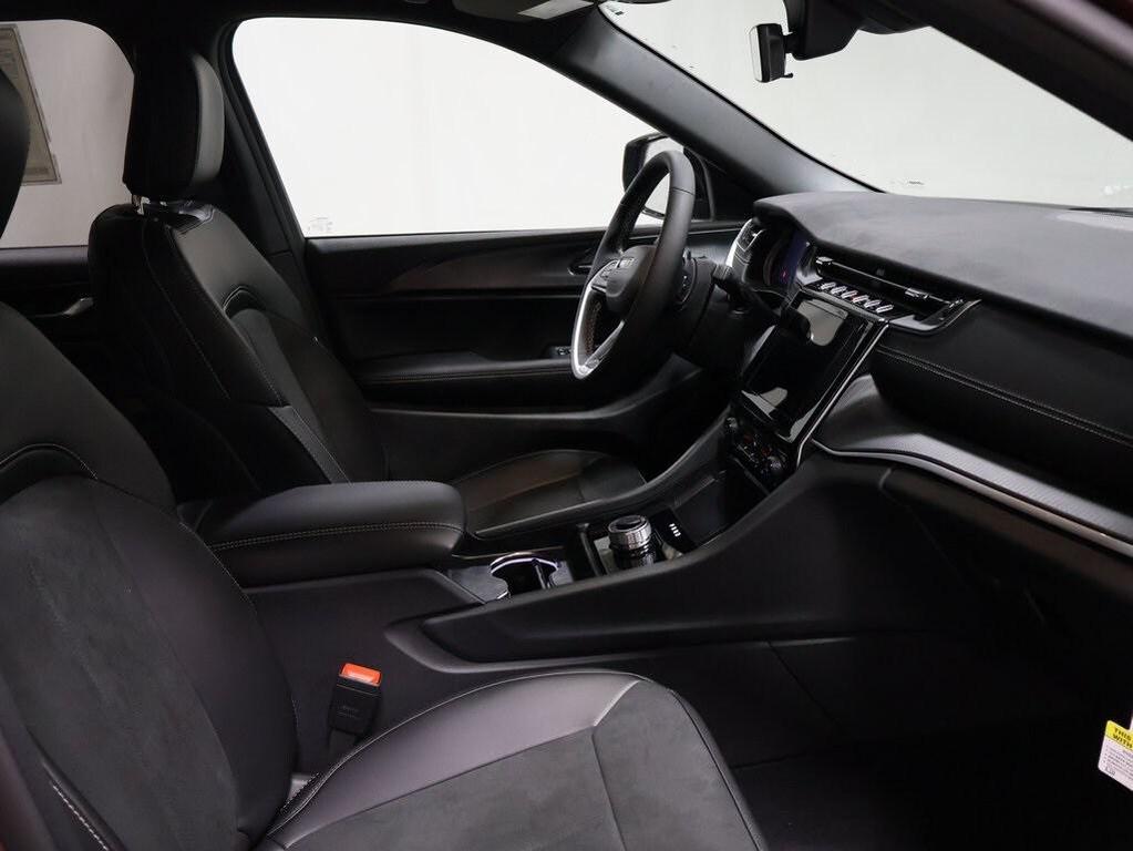 new 2025 Jeep Grand Cherokee L car, priced at $47,870