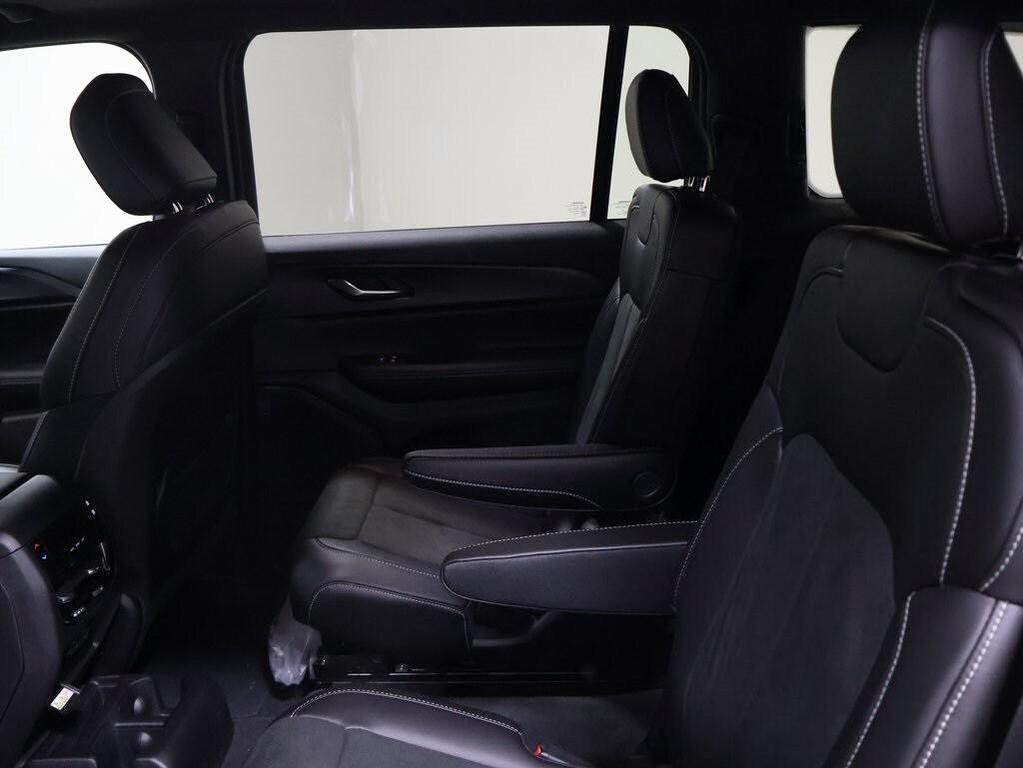 new 2025 Jeep Grand Cherokee L car, priced at $47,870