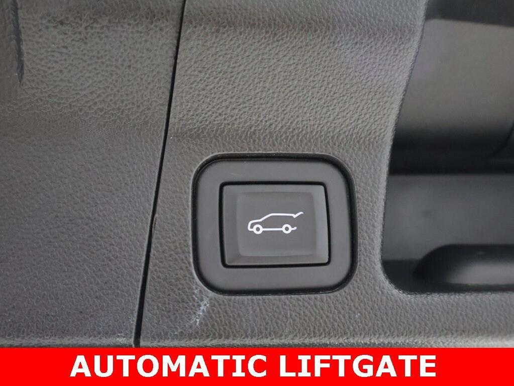 used 2023 GMC Acadia car, priced at $26,111