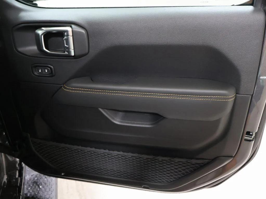 new 2025 Jeep Wrangler car, priced at $54,409
