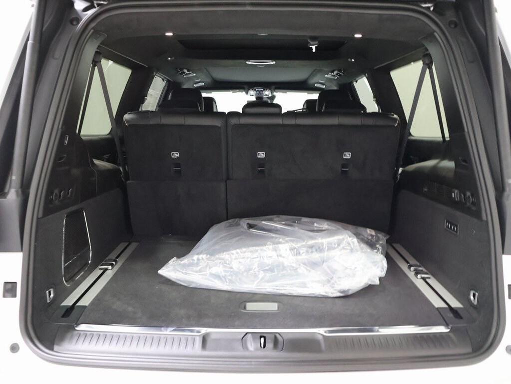 new 2025 Jeep Grand Wagoneer L car, priced at $105,552