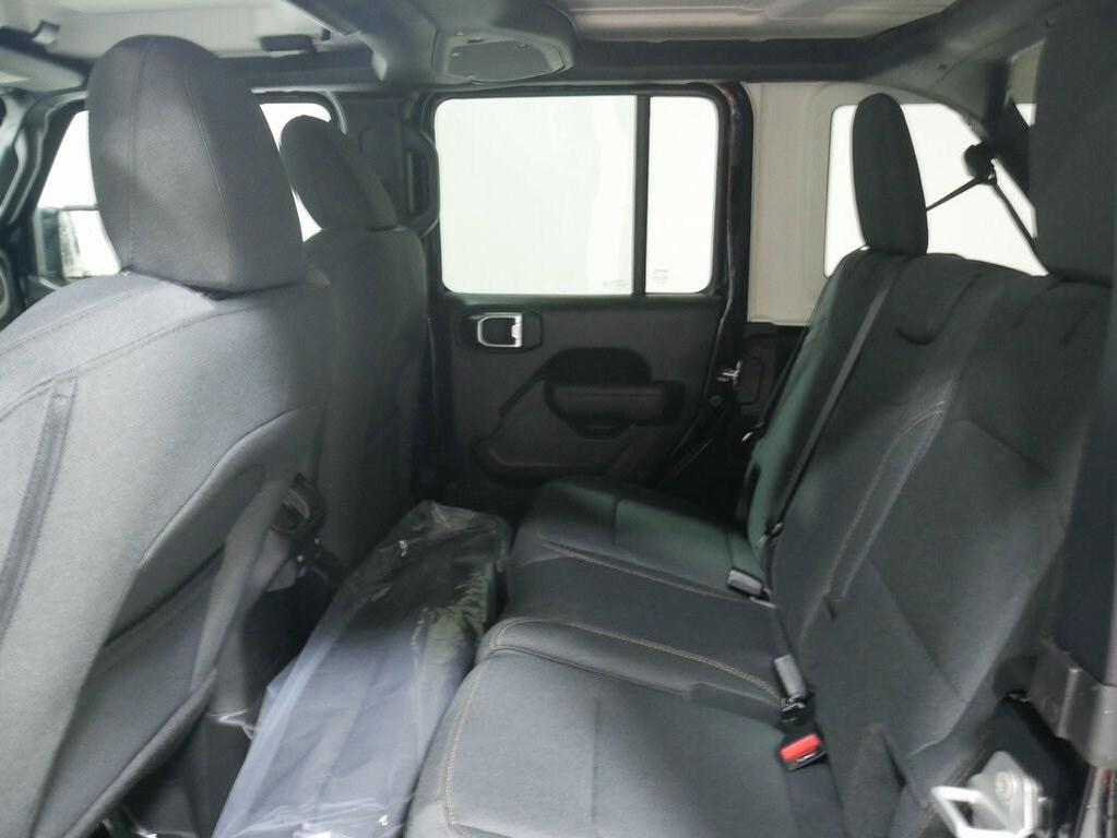 new 2025 Jeep Wrangler car, priced at $45,924