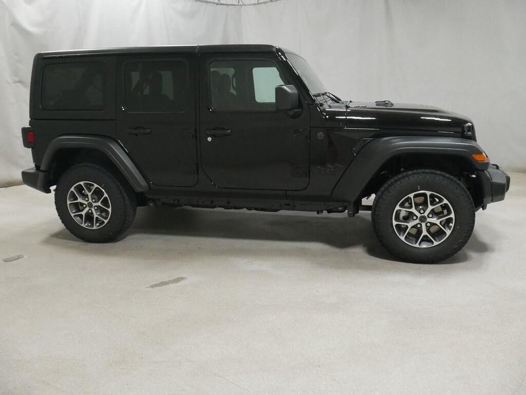 new 2025 Jeep Wrangler car, priced at $45,924