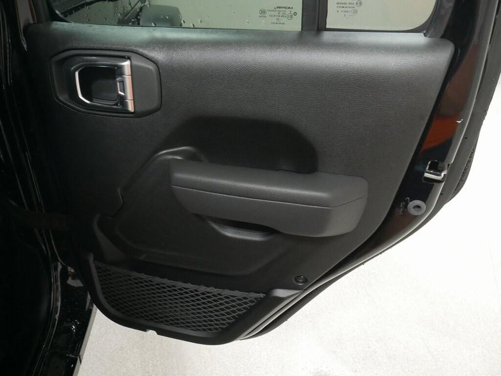 new 2025 Jeep Wrangler car, priced at $45,924