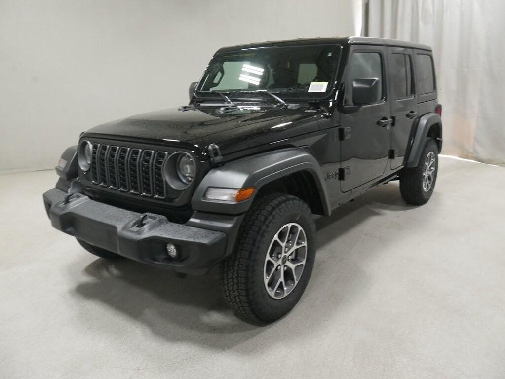 new 2025 Jeep Wrangler car, priced at $45,924