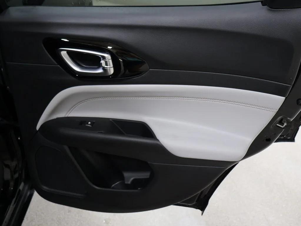 new 2025 Jeep Compass car, priced at $32,883