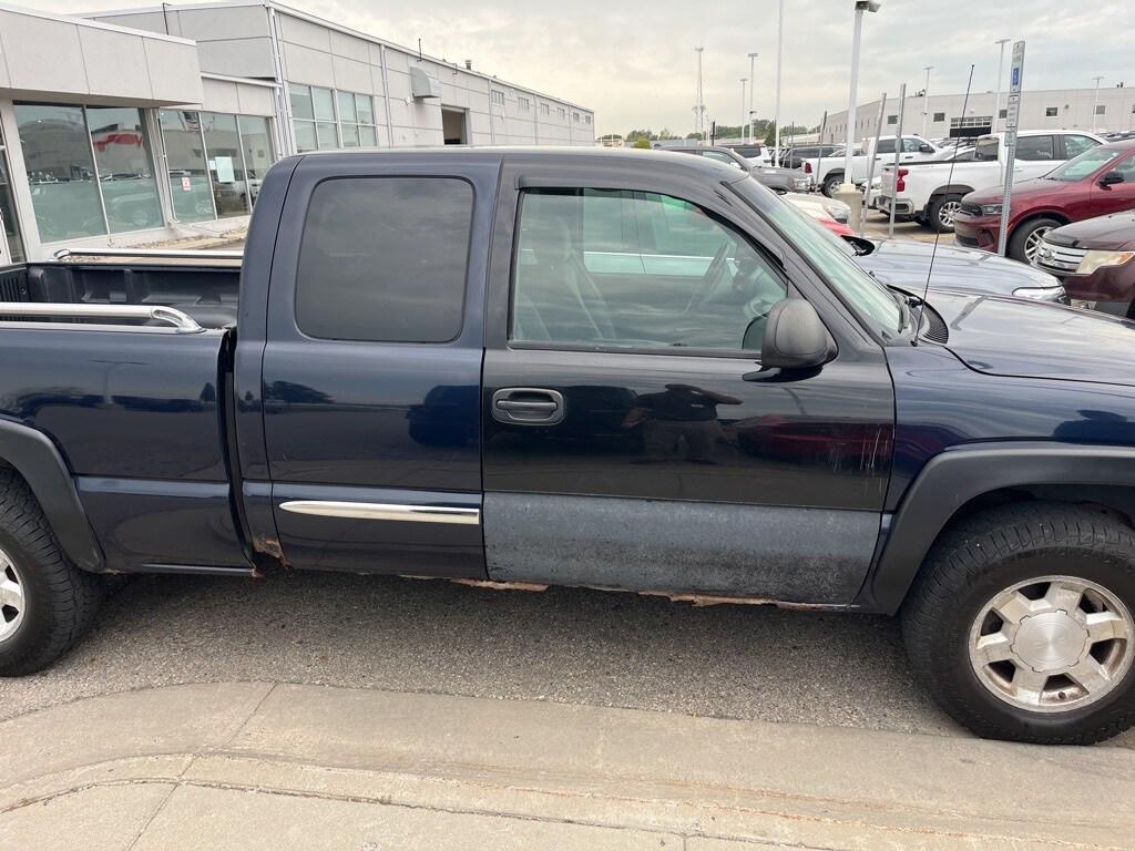 used 2006 GMC Sierra 1500 car, priced at $5,000