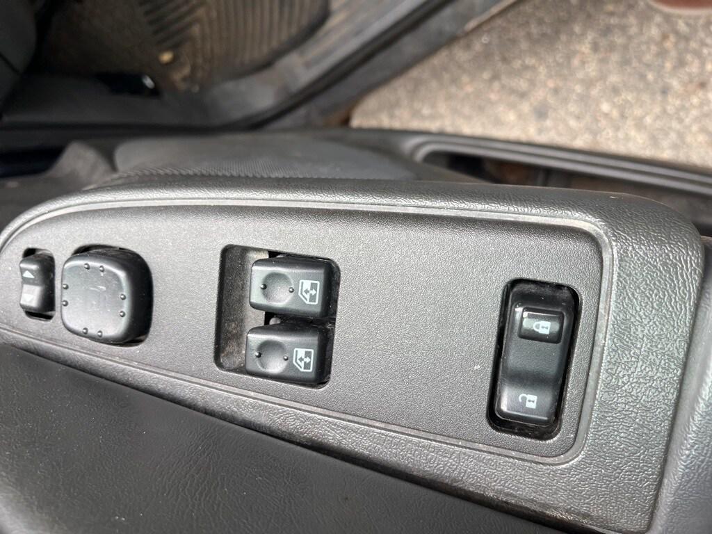 used 2006 GMC Sierra 1500 car, priced at $5,000