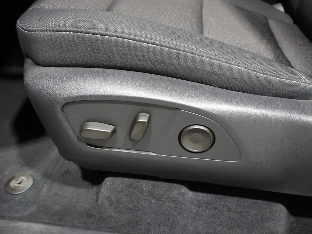 used 2024 Chevrolet Traverse car, priced at $35,500