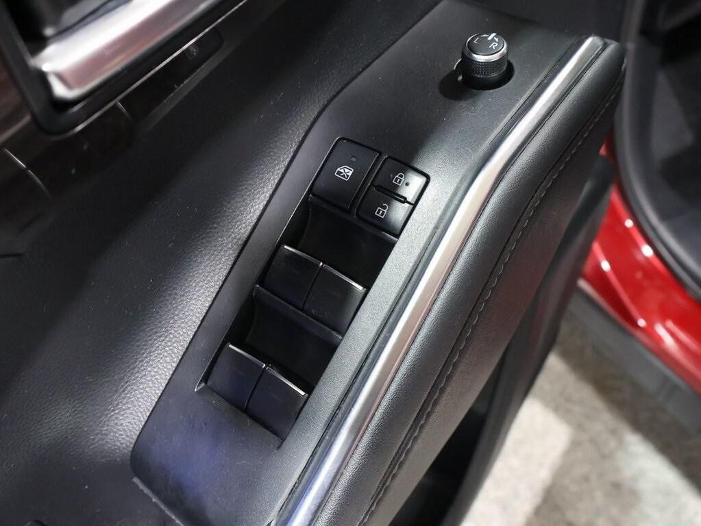 used 2020 Toyota Highlander Hybrid car, priced at $35,000