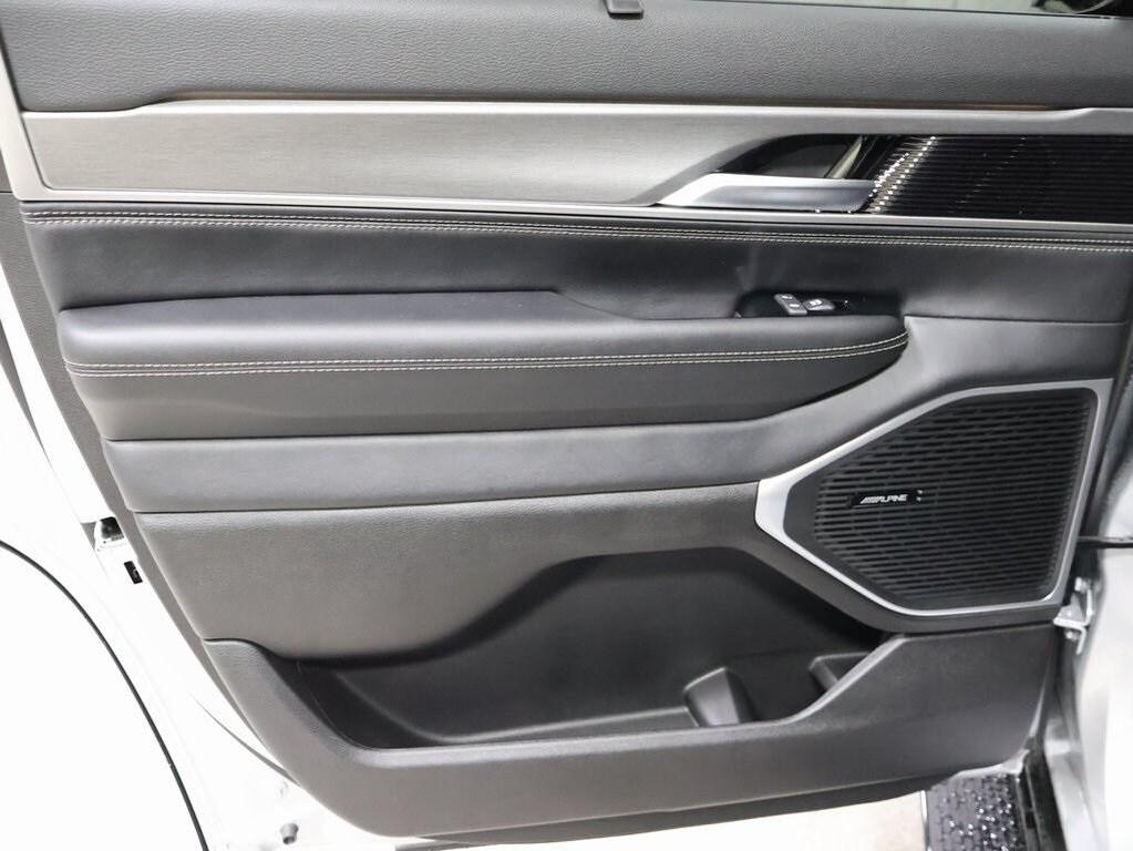 new 2025 Jeep Wagoneer car, priced at $76,013