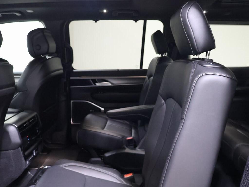 new 2025 Jeep Wagoneer car, priced at $76,013