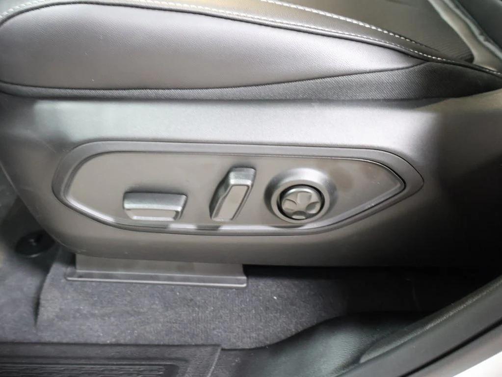 new 2025 Jeep Grand Cherokee car, priced at $49,446