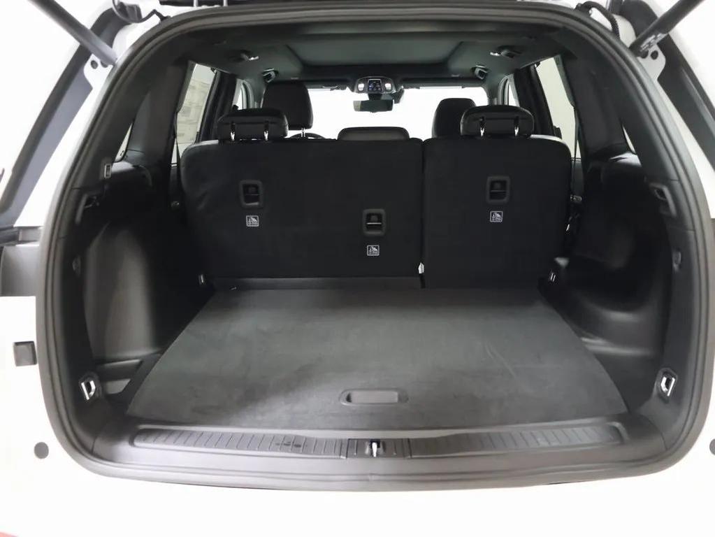 new 2025 Jeep Grand Cherokee car, priced at $49,446