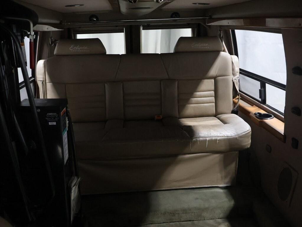 used 2002 Ford E150 car, priced at $6,000