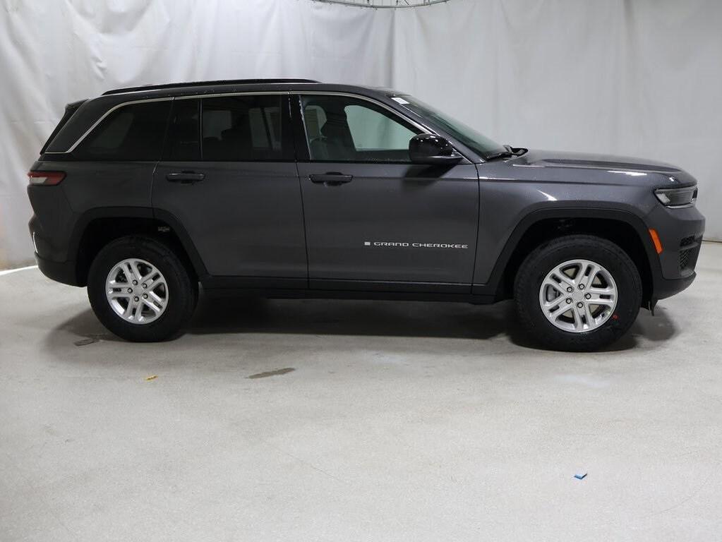 new 2025 Jeep Grand Cherokee car, priced at $38,433