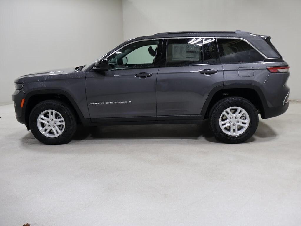 new 2025 Jeep Grand Cherokee car, priced at $38,433