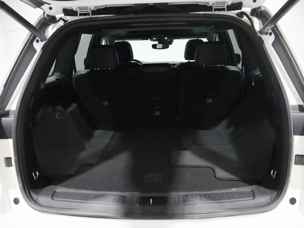 used 2023 Jeep Grand Cherokee car, priced at $33,500