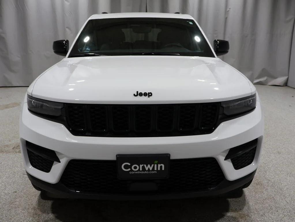 used 2023 Jeep Grand Cherokee car, priced at $33,500