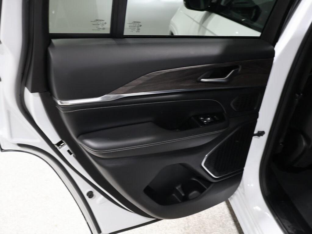 used 2023 Jeep Grand Cherokee car, priced at $38,500
