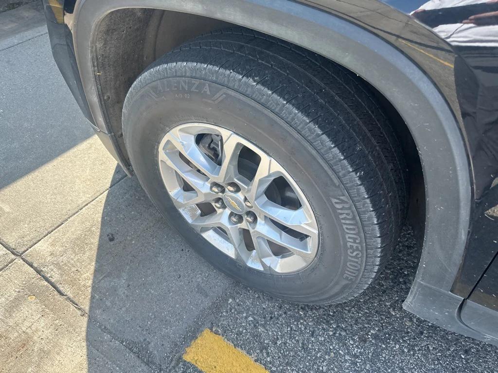 used 2021 Chevrolet Traverse car, priced at $22,000