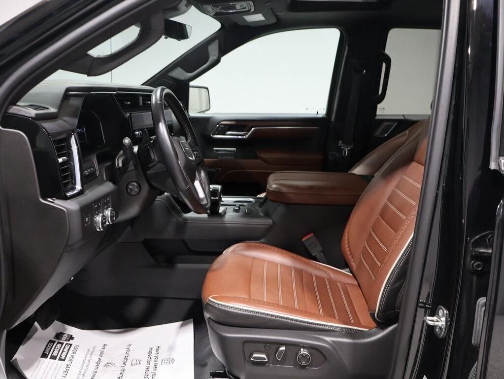 used 2023 GMC Sierra 1500 car, priced at $58,000